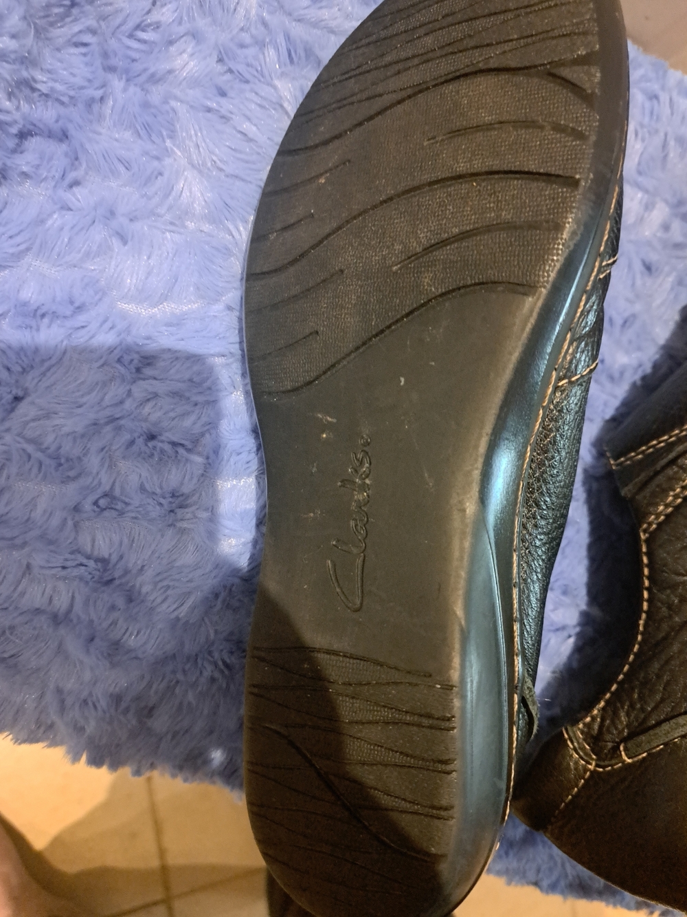 Clarks Black Leather Slip-On Comfort Shoes - Picture 3 of 4